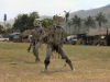 Les "mud men"  effrayants des Highlands de la grande  Ile.